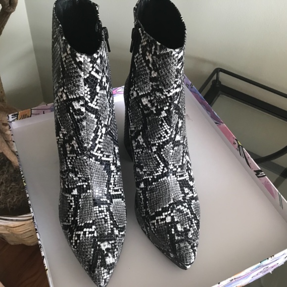 Jeffrey Campbell Platform Boot - Picture 4 of 5